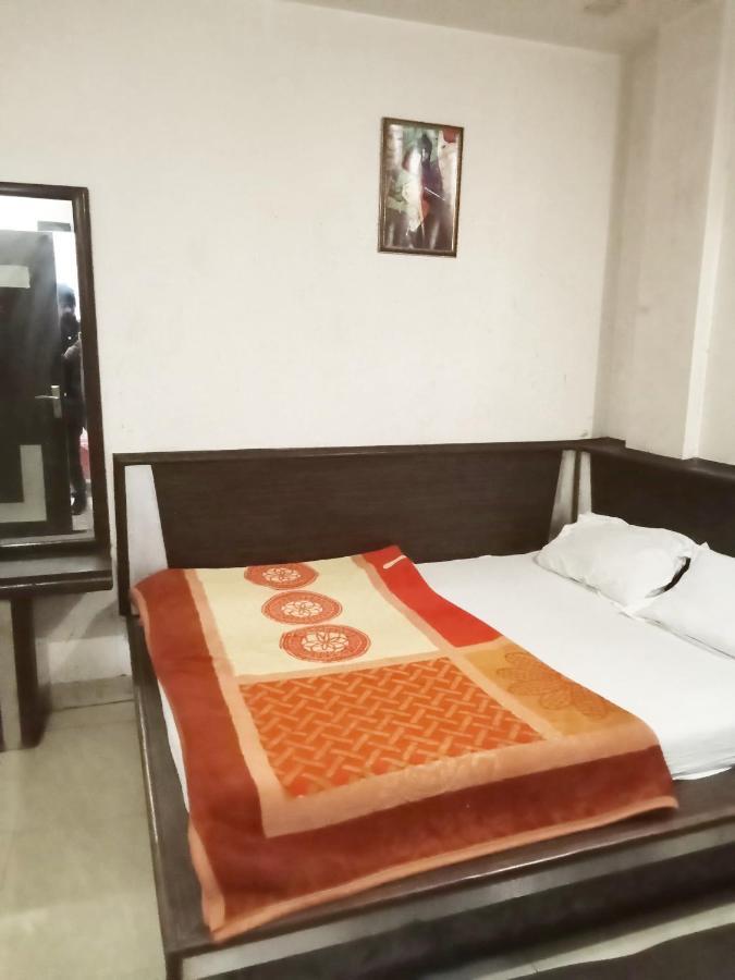 Hotel Odeon Continental Нью-Делі Екстер'єр фото